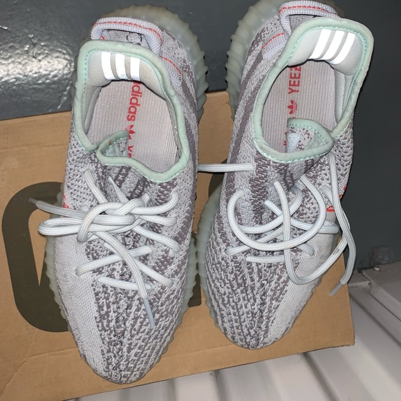 Yeezy - Picture 4 of 5